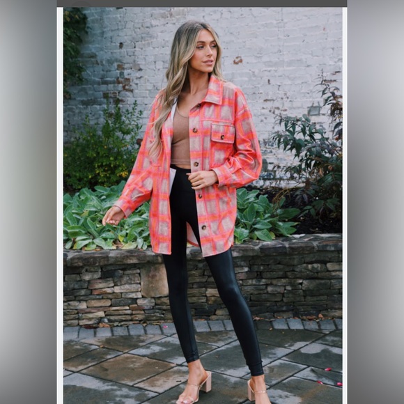 NWT - Davi & Dani Shacket Size: Small - Picture 3 of 4